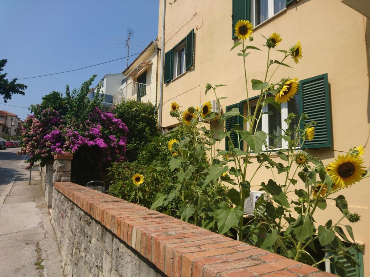 Beach House Спліт Екстер'єр фото